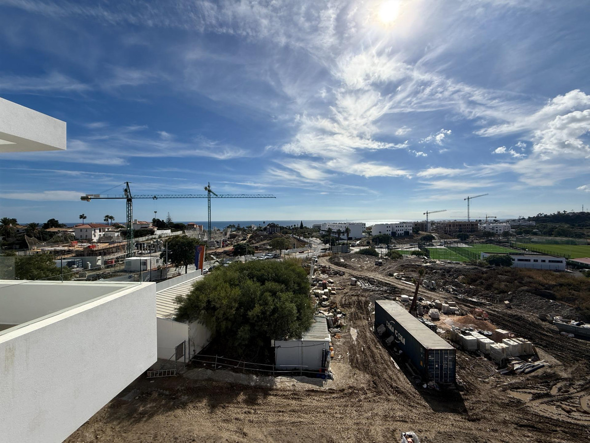 3 Bedroom Apartment for Sale in Estepona — view 14