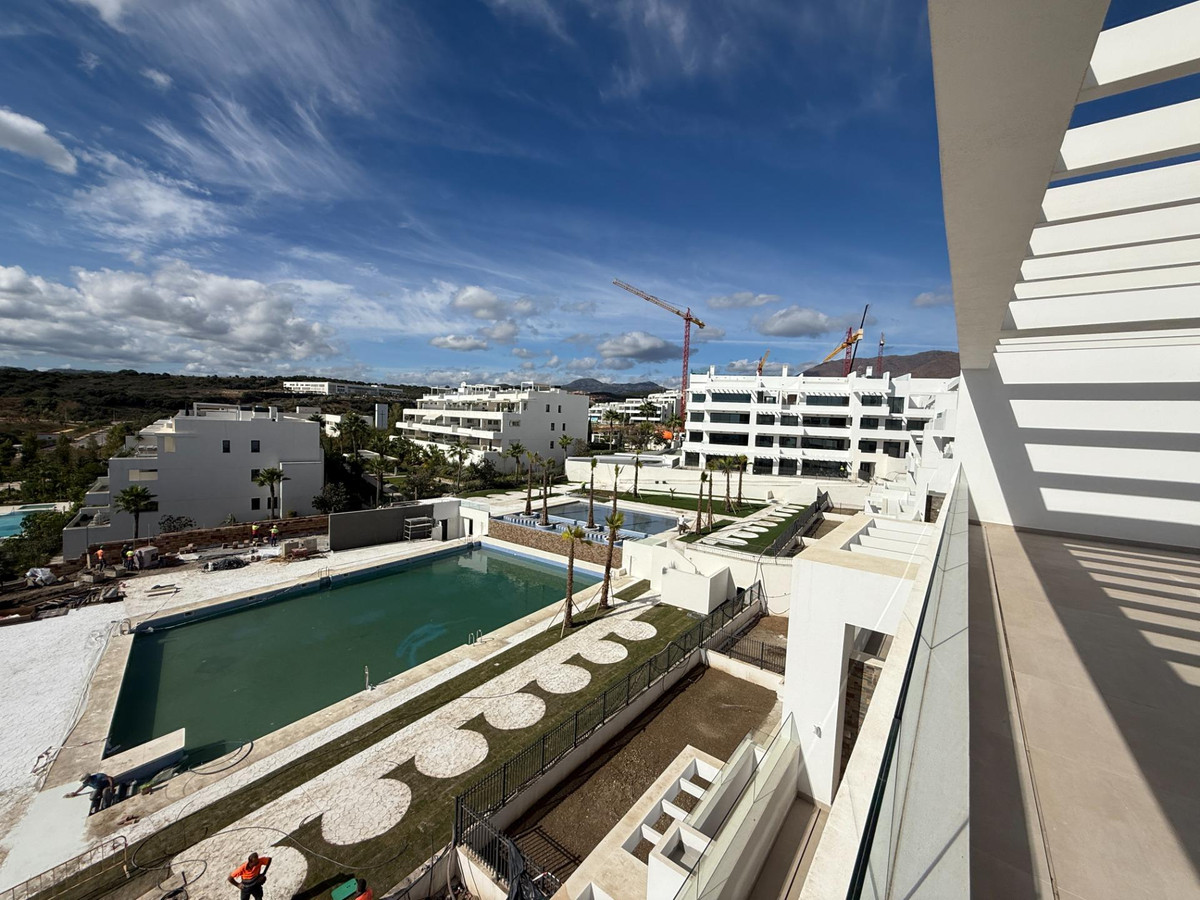 3 Bedroom Apartment for Sale in Estepona — view 16