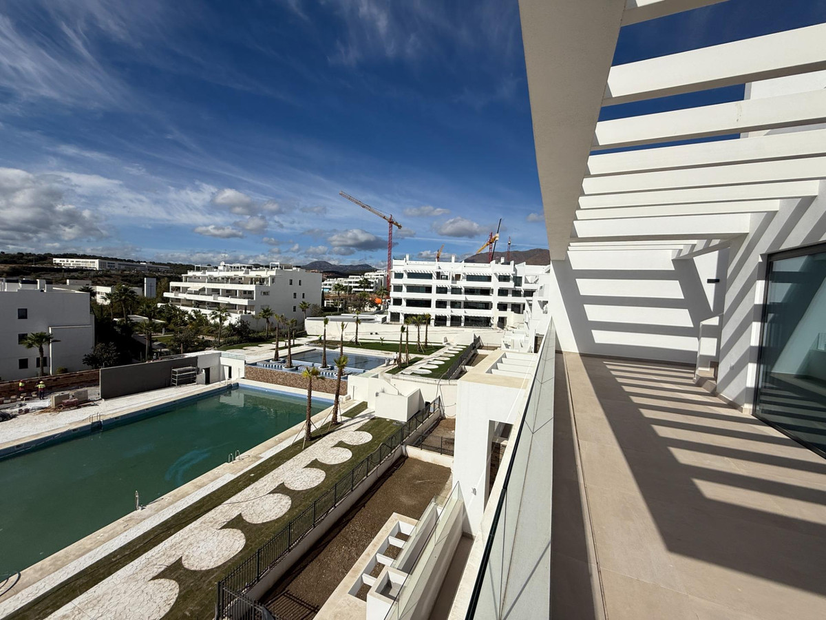 3 Bedroom Apartment for Sale in Estepona — view 17