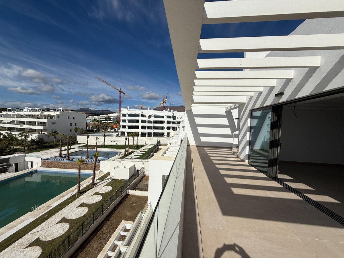 3 Bedroom Apartment for Sale in Estepona — view 18