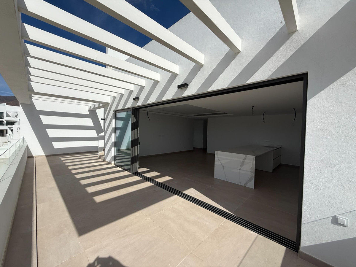 3 Bedroom Apartment for Sale in Estepona — view 19