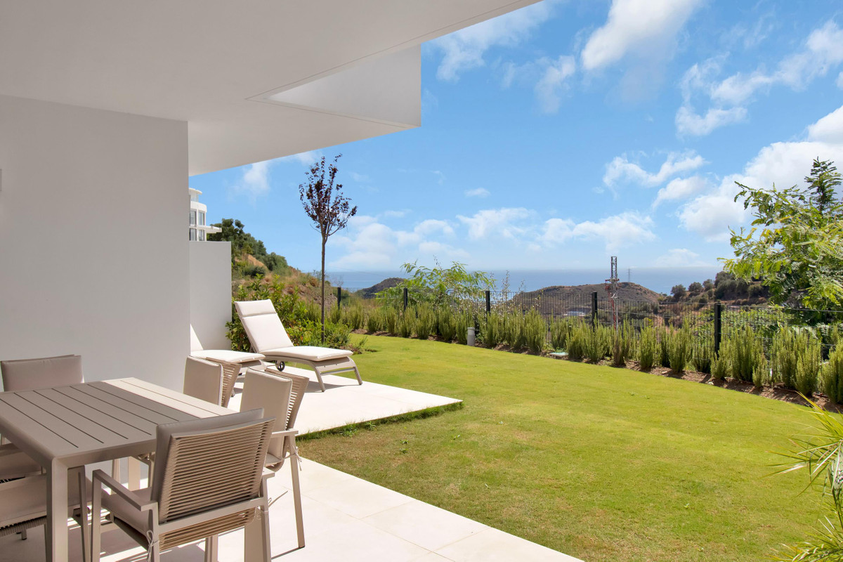 2 Bedroom Apartment for Sale in Ojén