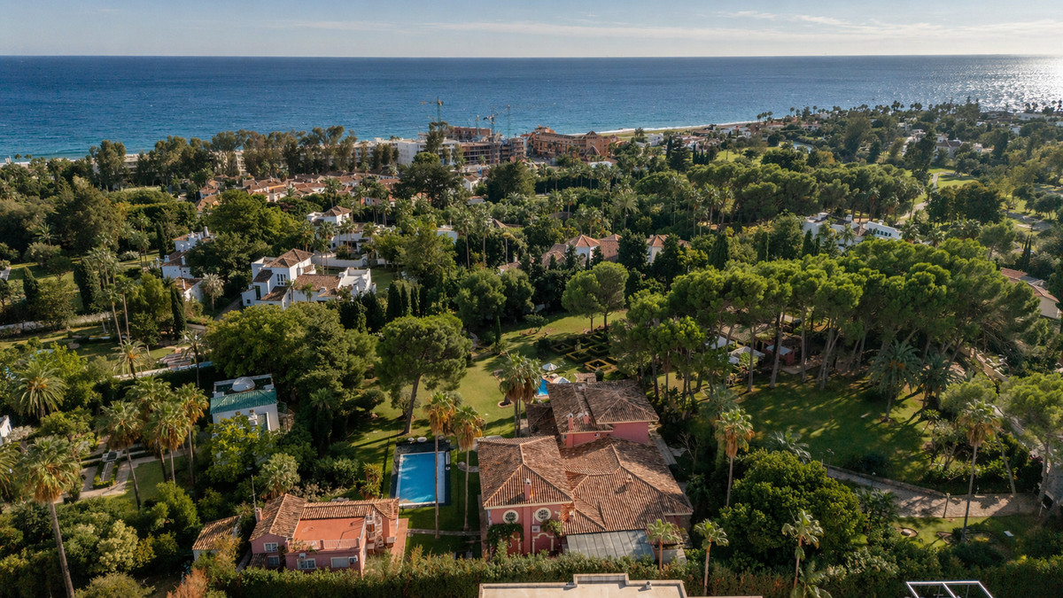 5 Bedroom Villa for Sale in Guadalmina Baja — view 15