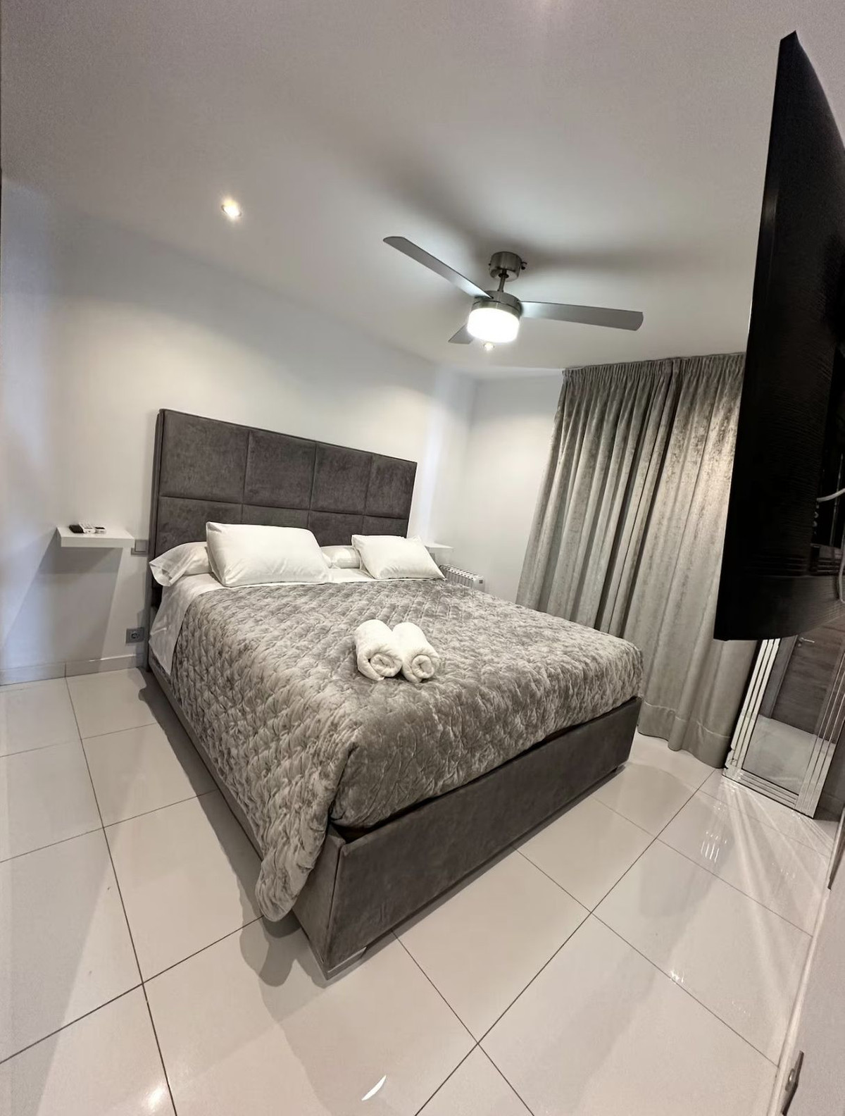 2 Bedroom Apartment for Sale in Marbella — view 10