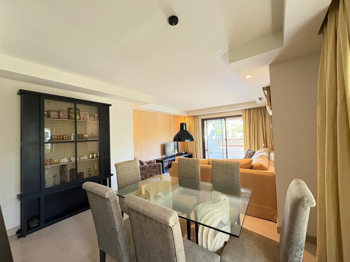 2 Bedroom Apartment for Sale in Nueva Andalucía — 5