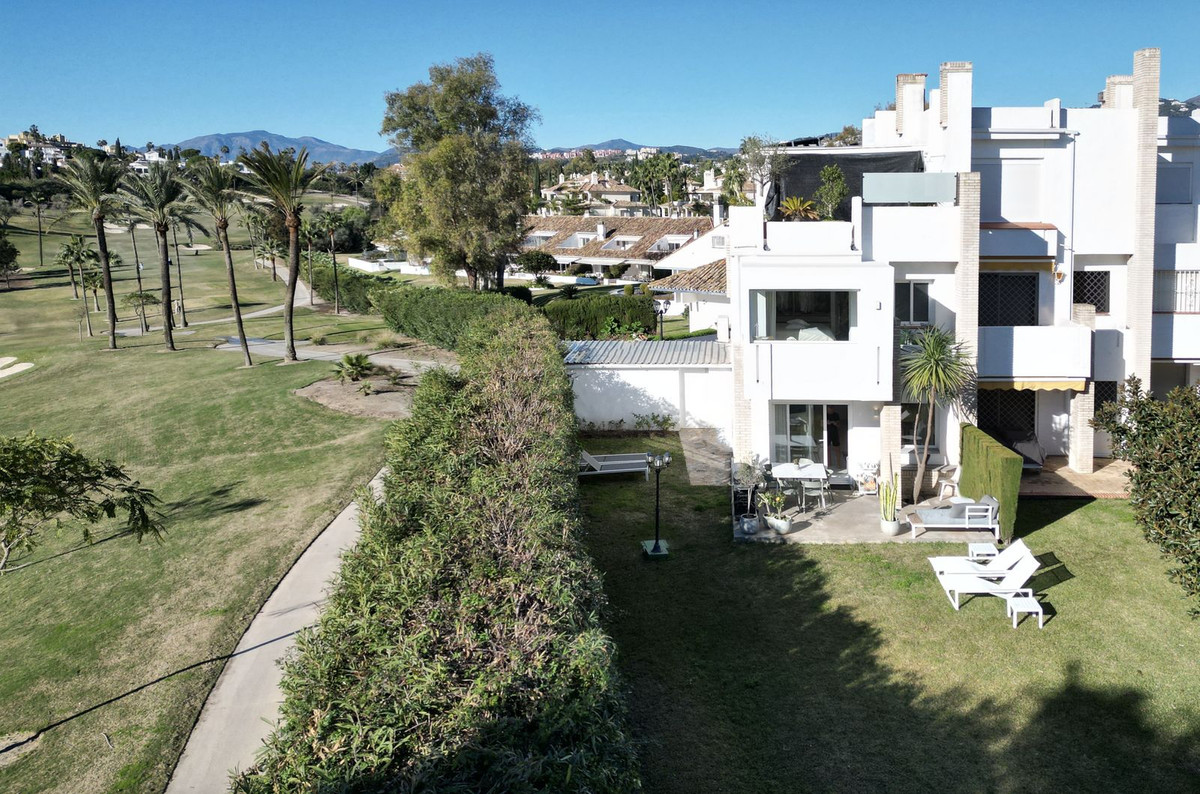 3 Bedroom Villa for Sale in Nueva Andalucía — 2