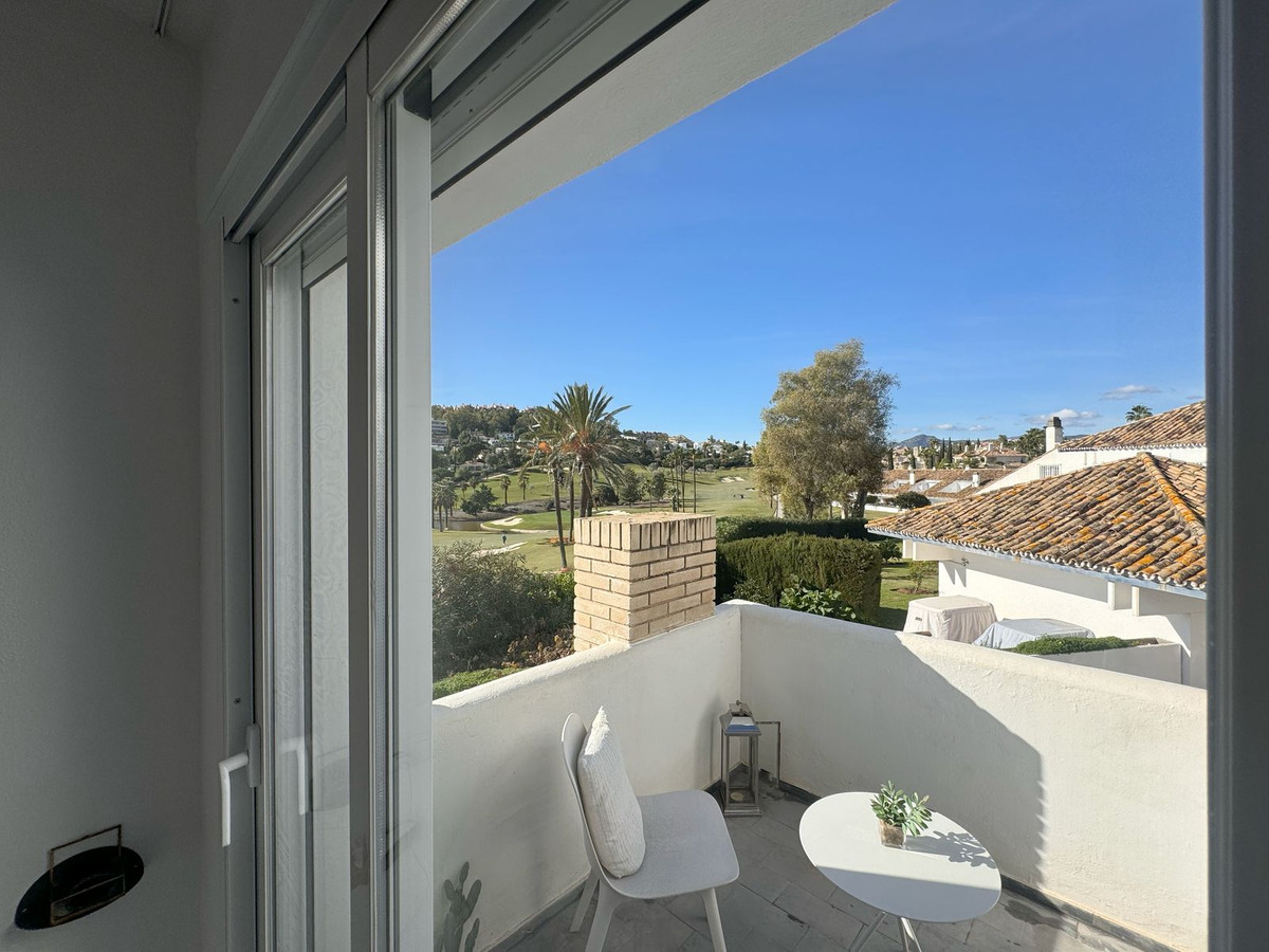 3 Bedroom Villa for Sale in Nueva Andalucía — view 10