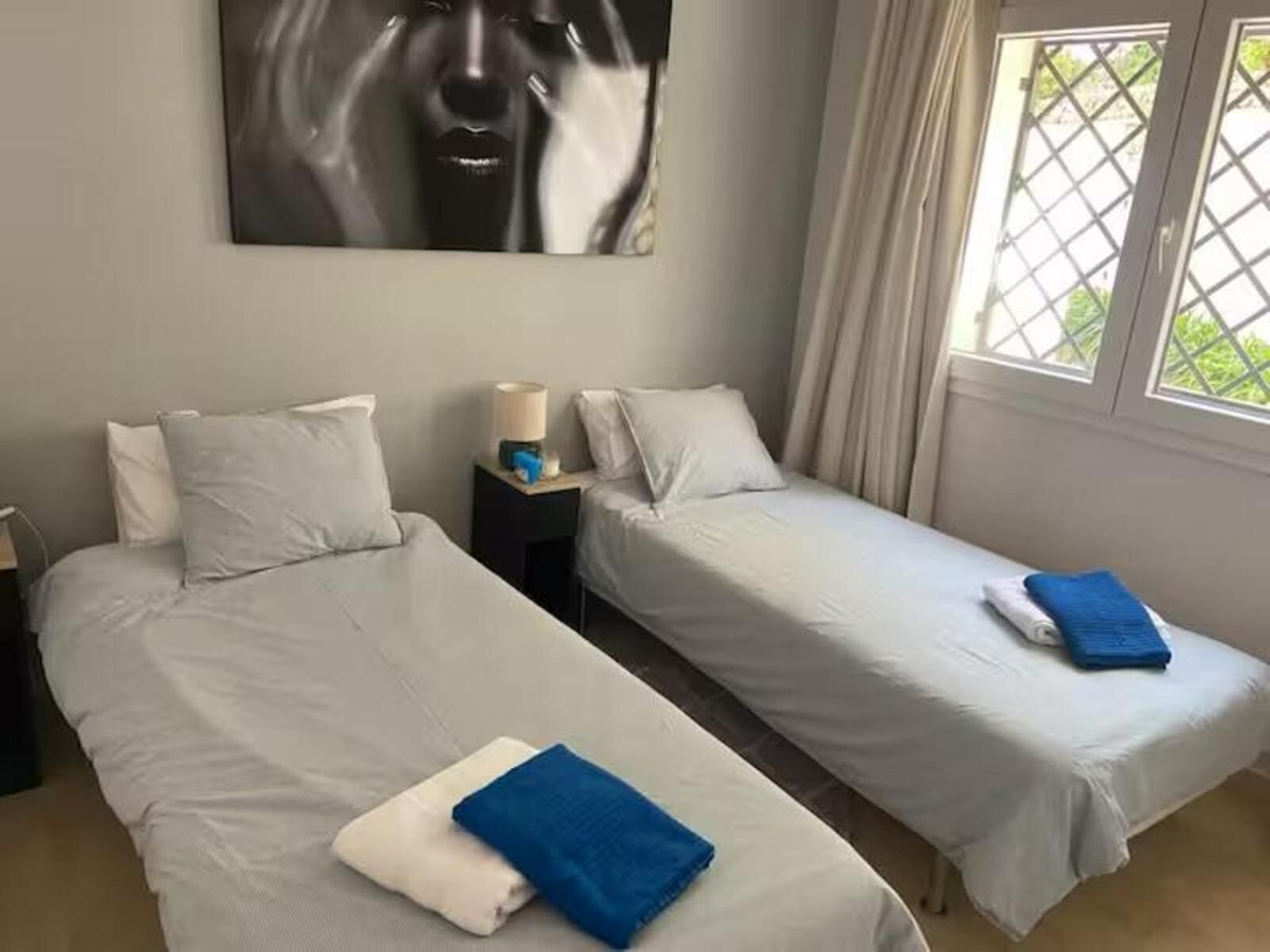 2 Bedroom Apartment for Sale in Aloha — 8