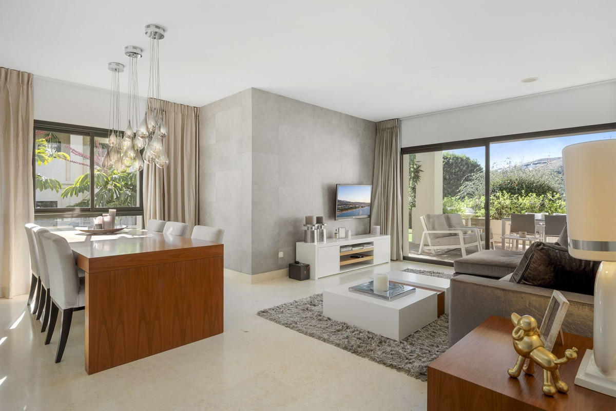 2 Bedroom Apartment for Sale in Benahavís