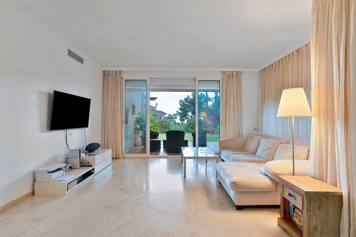3 Bedroom Apartment for Sale in Sierra Blanca — 3