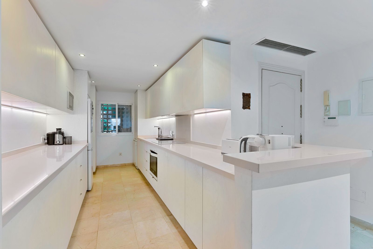 3 Bedroom Apartment for Sale in Sierra Blanca — 5