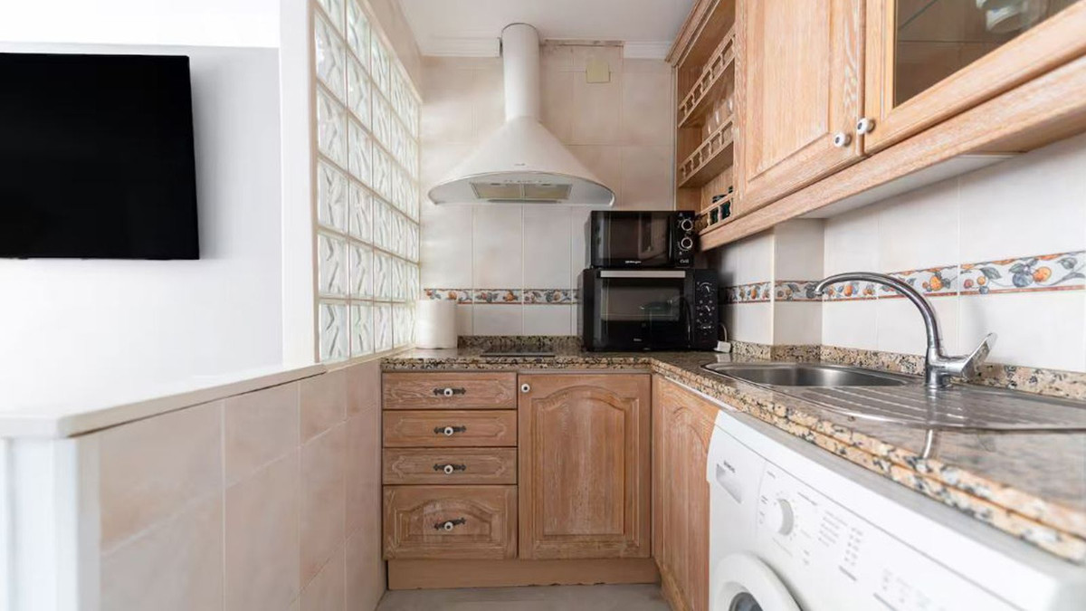 1 Bedroom Apartment for Sale in Marbella — 9