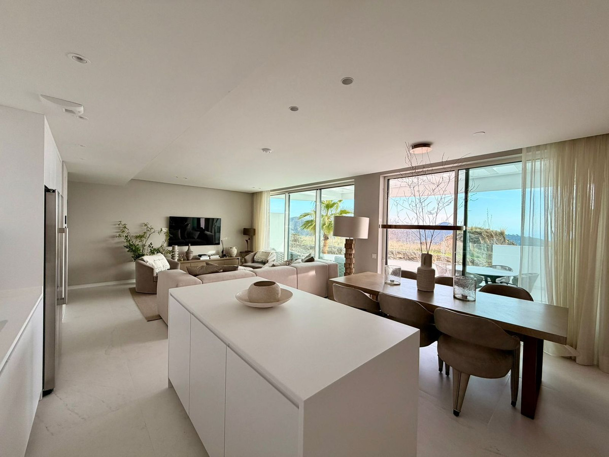 2 Bedroom Apartment for Sale in Ojén — view 10