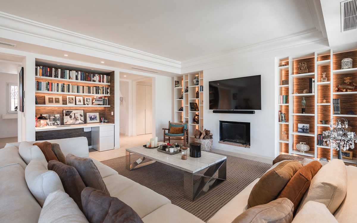 3 Bedroom Apartment for Sale in Nueva Andalucía — 5