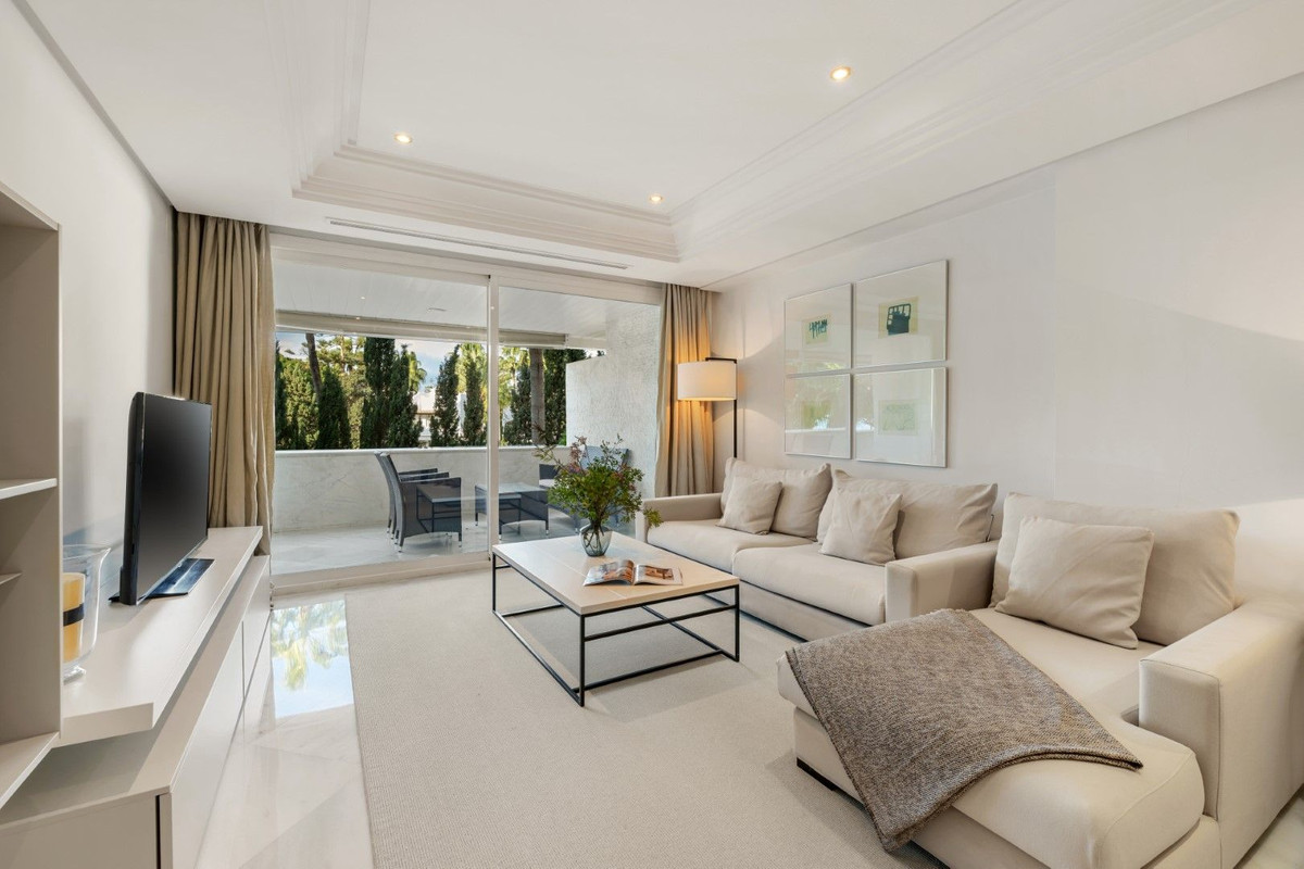 2 Bedroom Apartment for Sale in Marbella — view 10