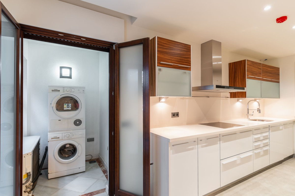 2 Bedroom Apartment for Sale in Estepona — 4