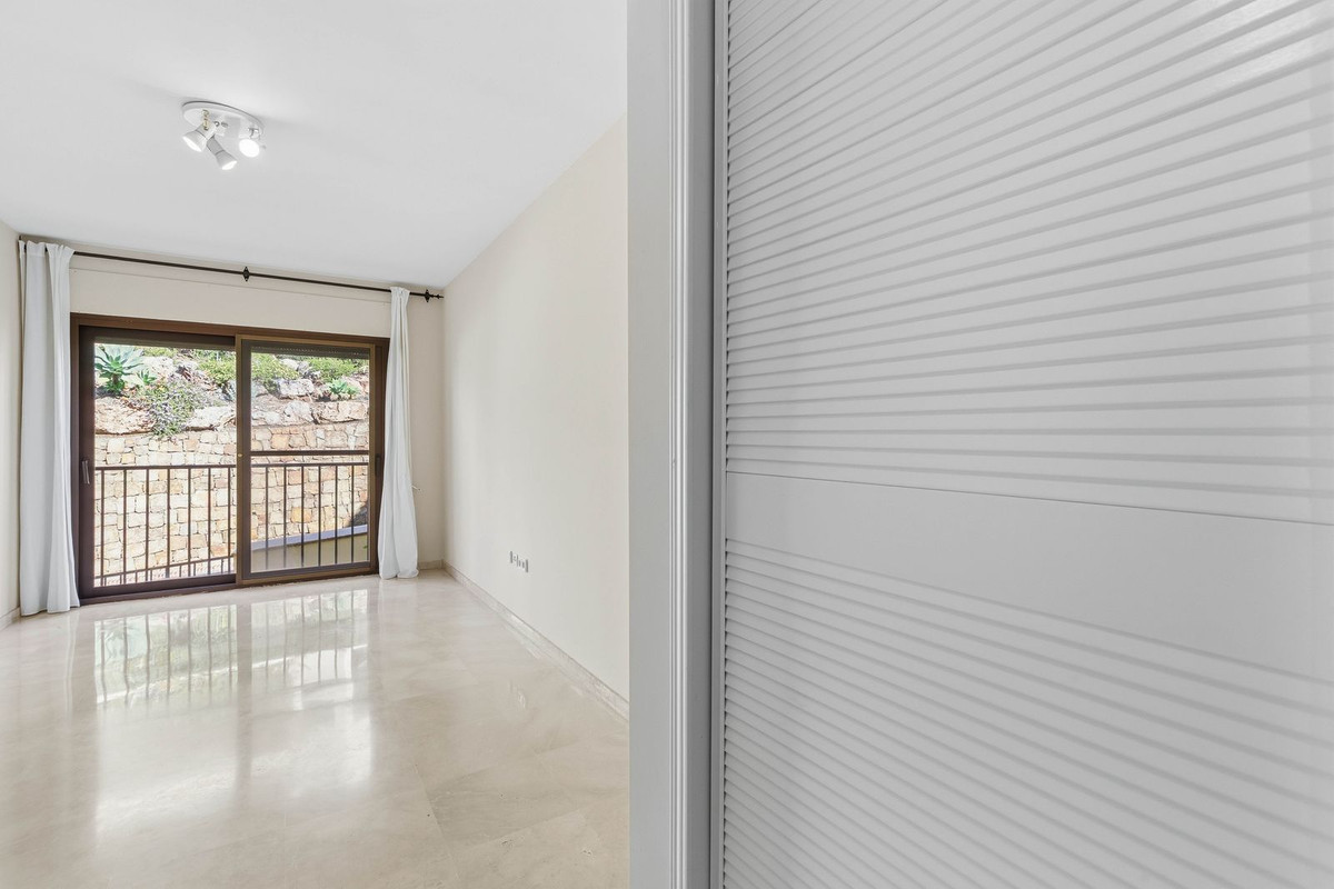 4 Bedroom Apartment for Sale in Los Arqueros — view 10