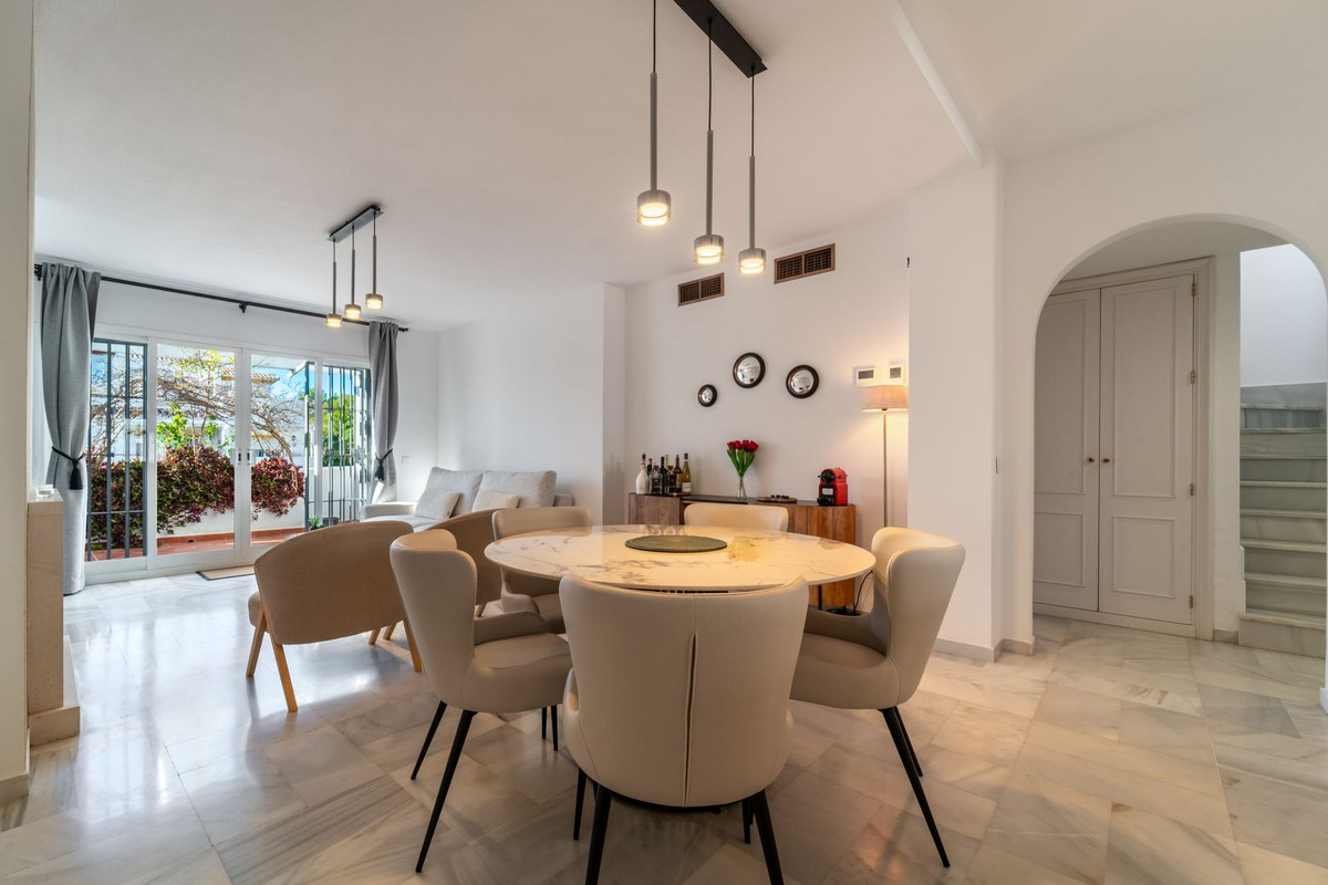 3 Bedroom Apartment for Sale in Nagüeles — 3