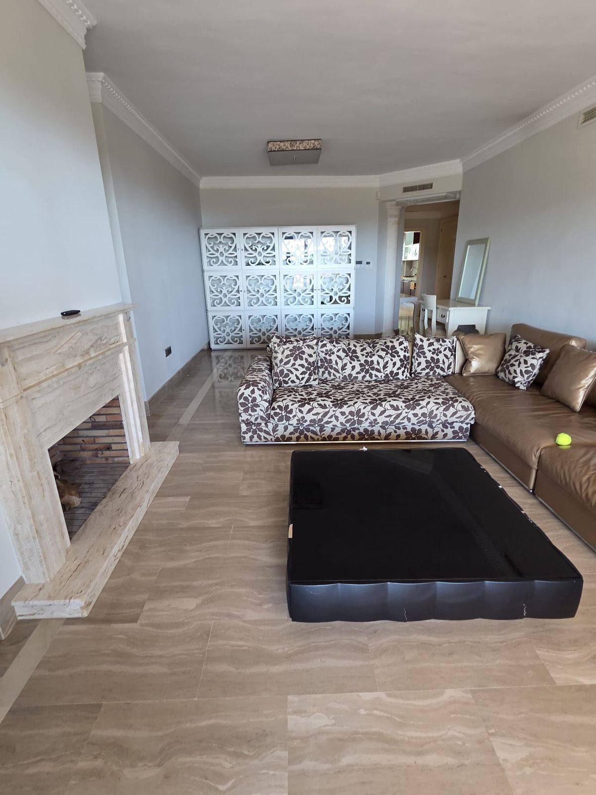 3 Bedroom Apartment for Sale in Sierra Blanca — 2