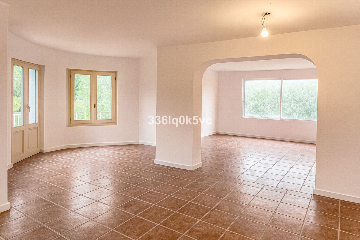 5 Bedroom Villa for Sale in Benahavís