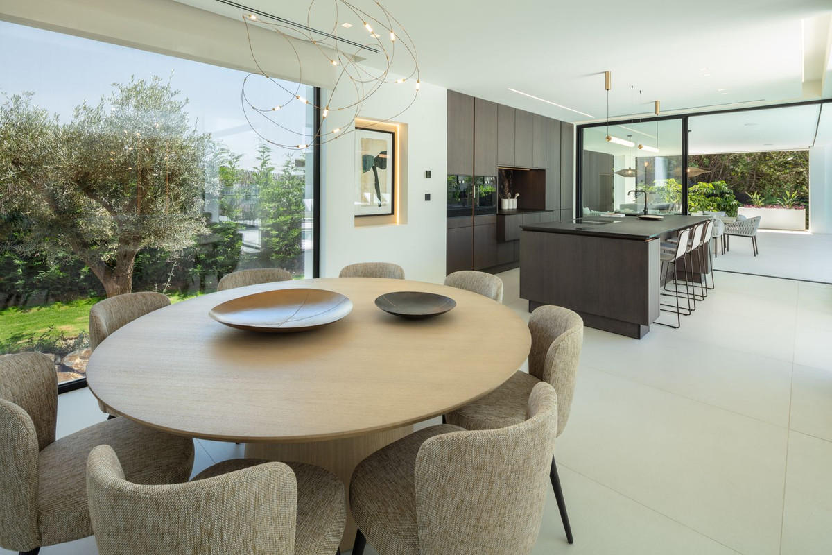 5 Bedroom Villa for Sale in Marbella — 6