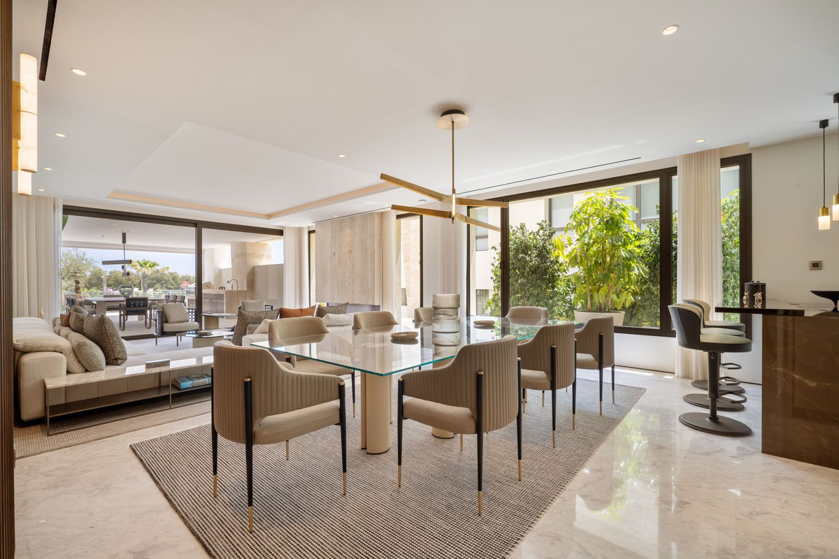 5 Bedroom Apartment for Sale in Marbella — 3