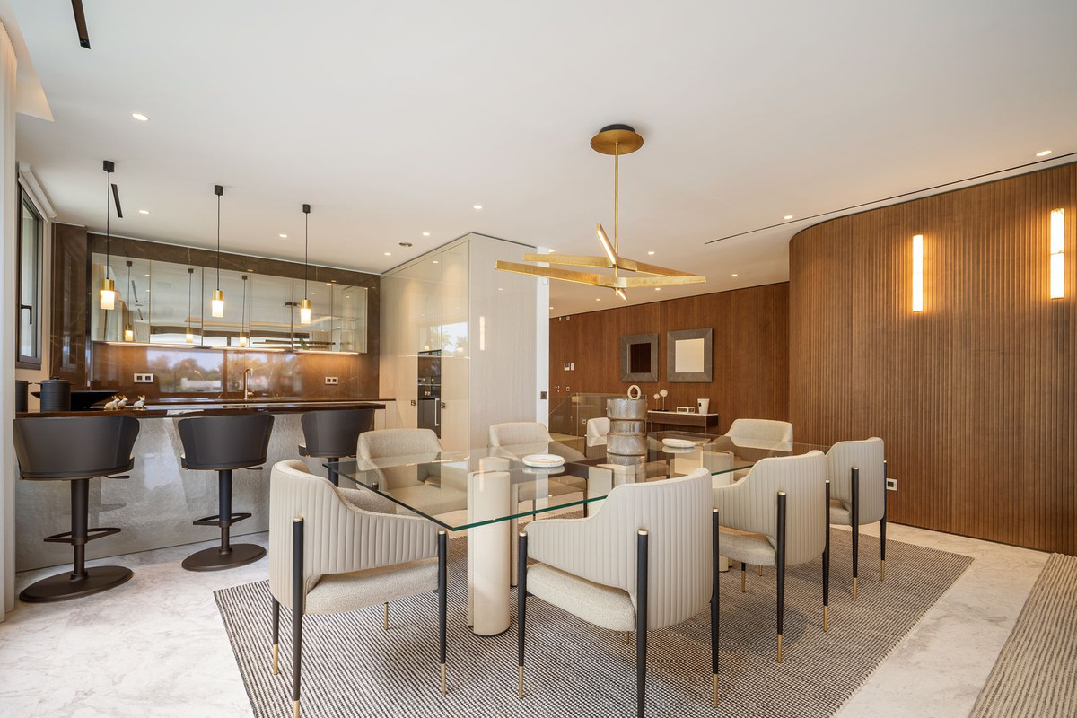 5 Bedroom Apartment for Sale in Marbella — 4
