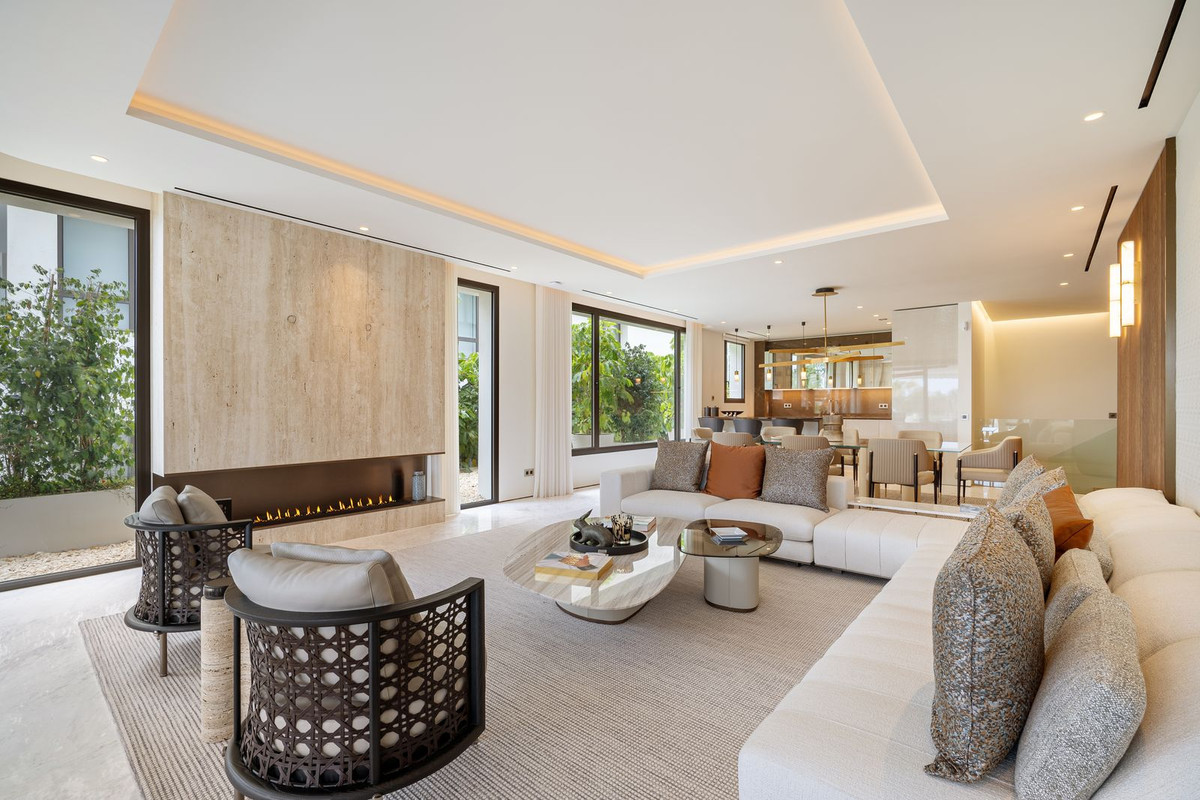 5 Bedroom Apartment for Sale in Marbella — 8