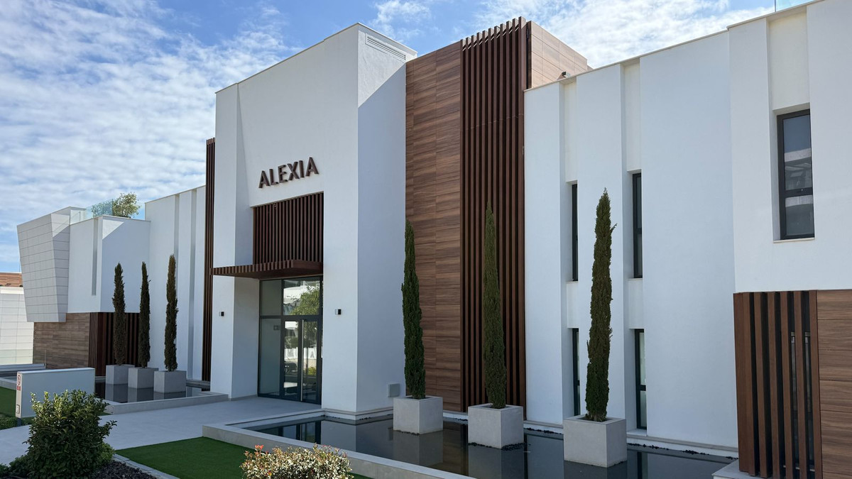 2 Bedroom Apartment for Sale in Estepona