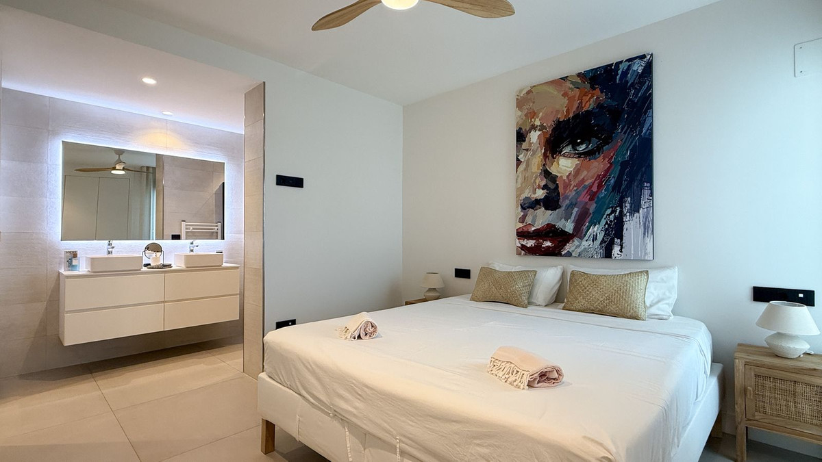 2 Bedroom Apartment for Sale in Estepona — 6