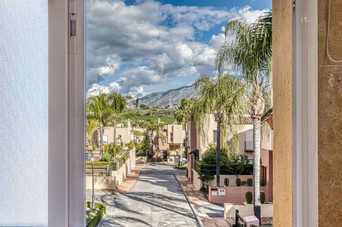 3 Bedroom Villa for Sale in Marbella — view 14