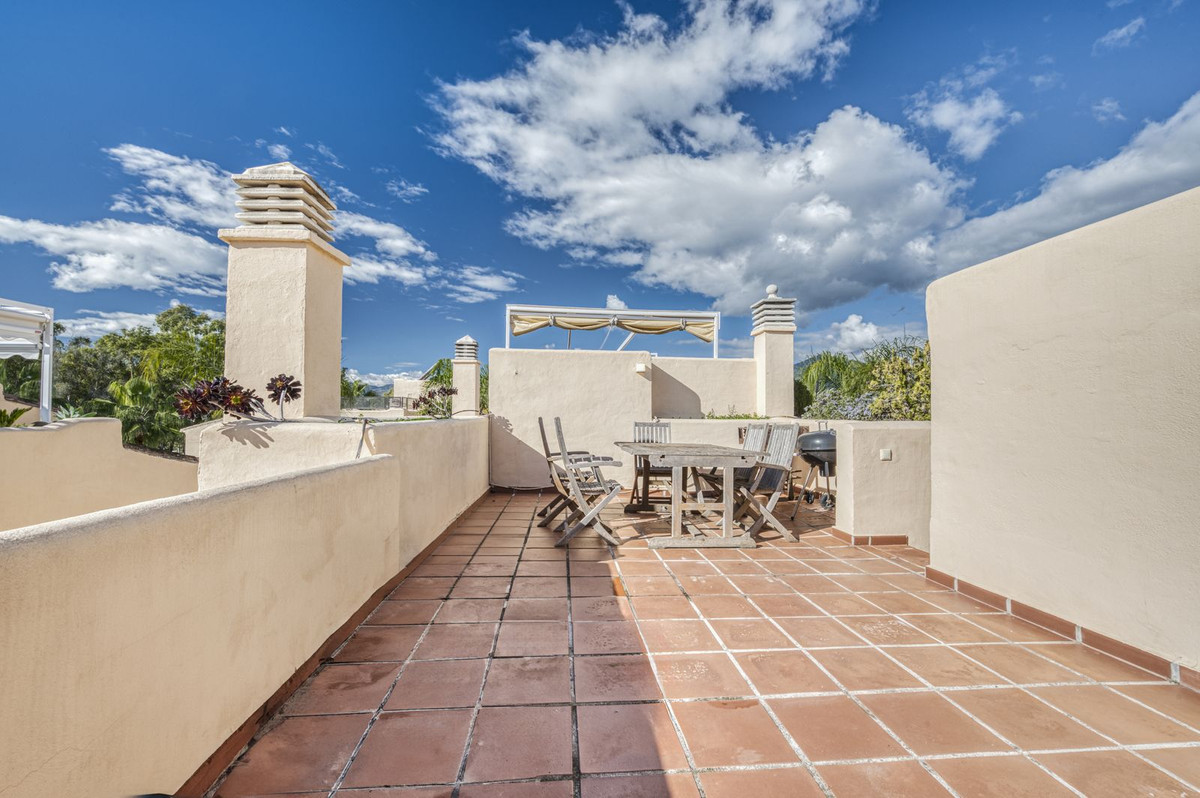 3 Bedroom Villa for Sale in Marbella — view 19