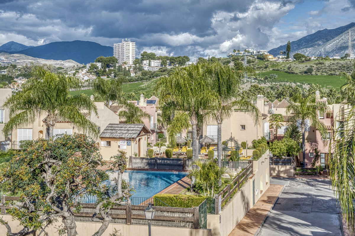 3 Bedroom Villa for Sale in Marbella — view 20