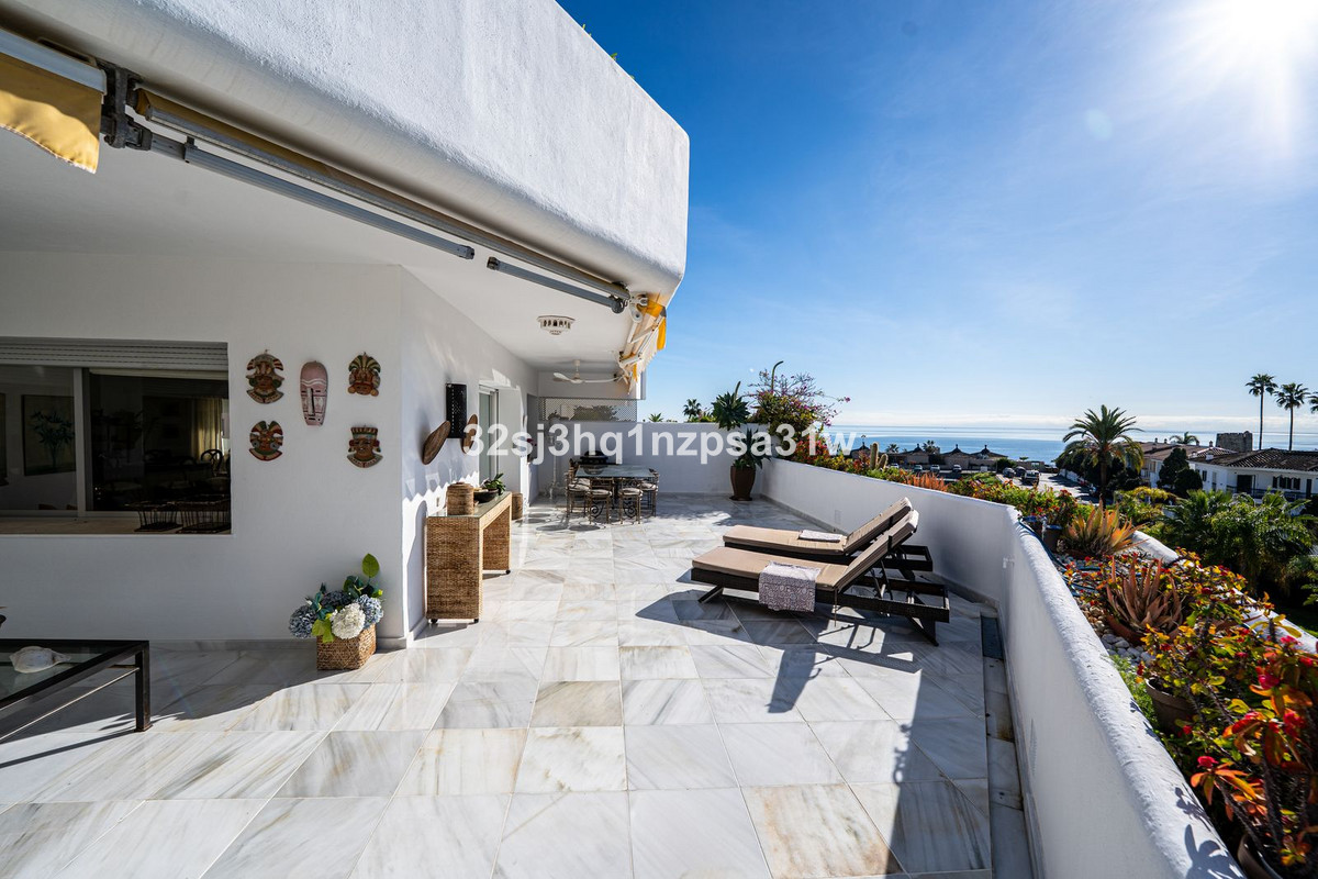 4 Bedroom Apartment for Sale in Guadalmina Baja — view 14