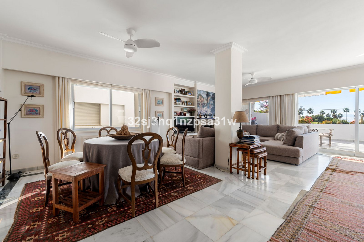4 Bedroom Apartment for Sale in Guadalmina Baja — 6