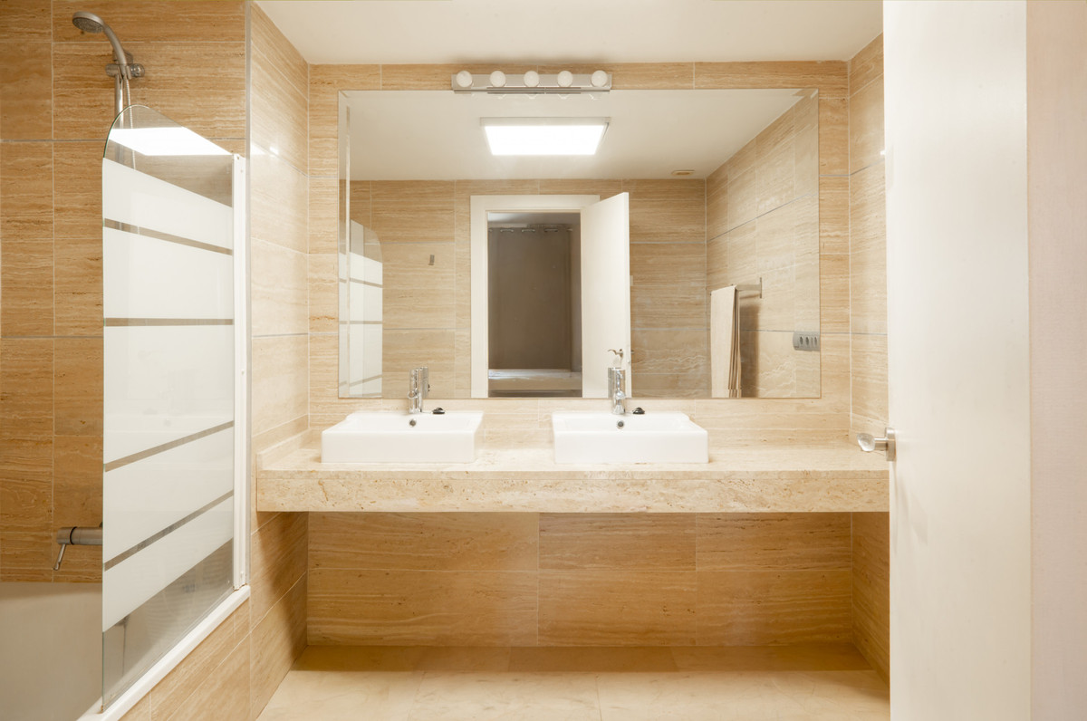 3 Bedroom Apartment for Sale in Benahavís — view 14