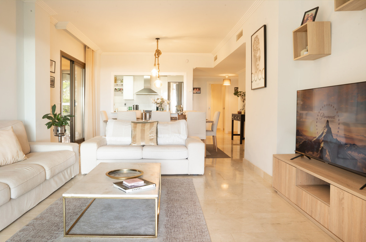 3 Bedroom Apartment for Sale in Benahavís — 4