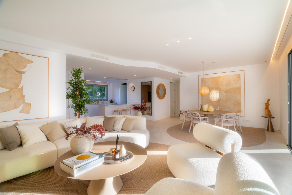 3 Bedroom Apartment for Sale in Marbella