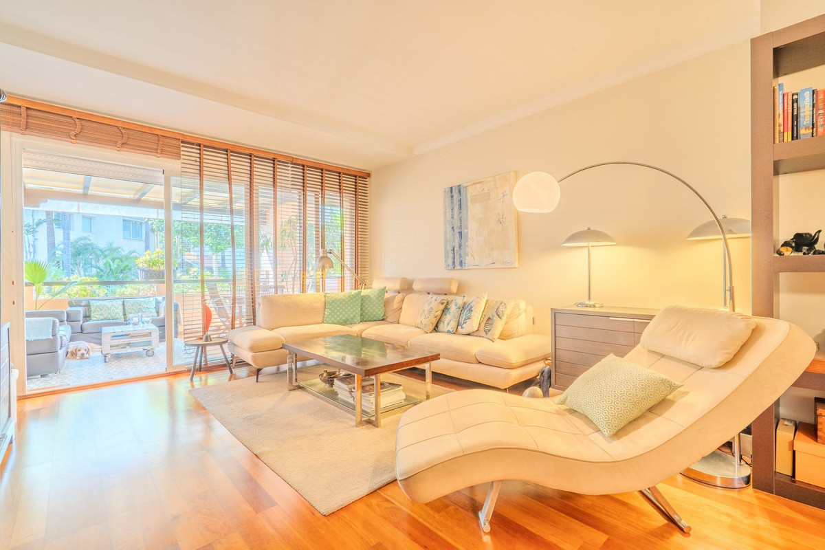3 Bedroom Apartment for Sale in Marbella