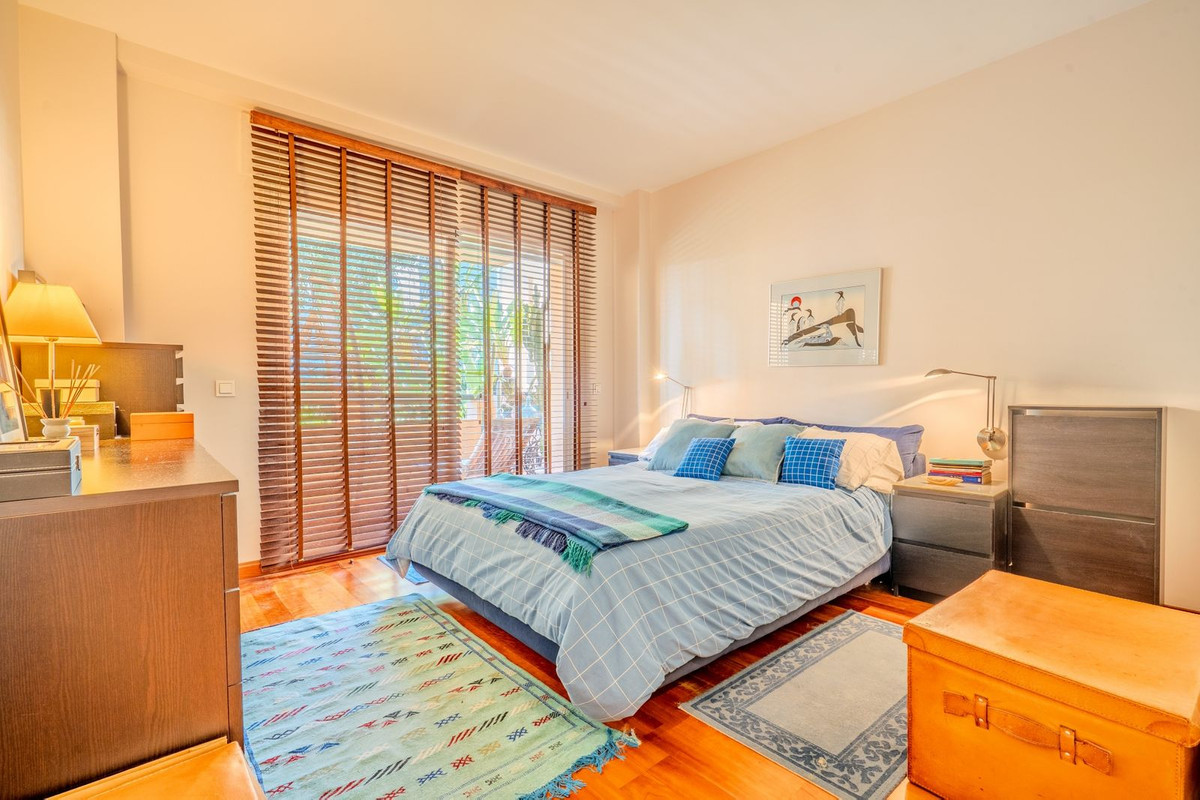 3 Bedroom Apartment for Sale in Marbella — 4