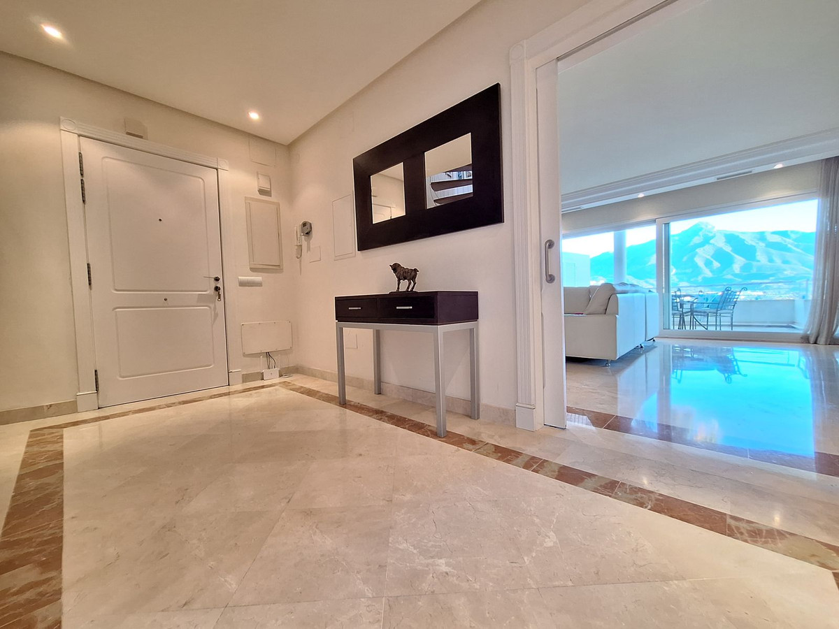 3 Bedroom Apartment for Sale in Nueva Andalucía — 7