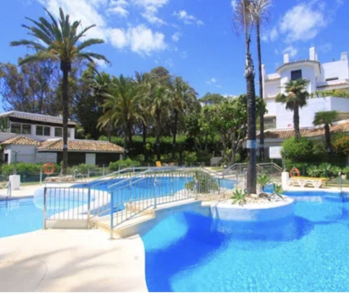 3 Bedroom Apartment for Sale in Marbella — 4
