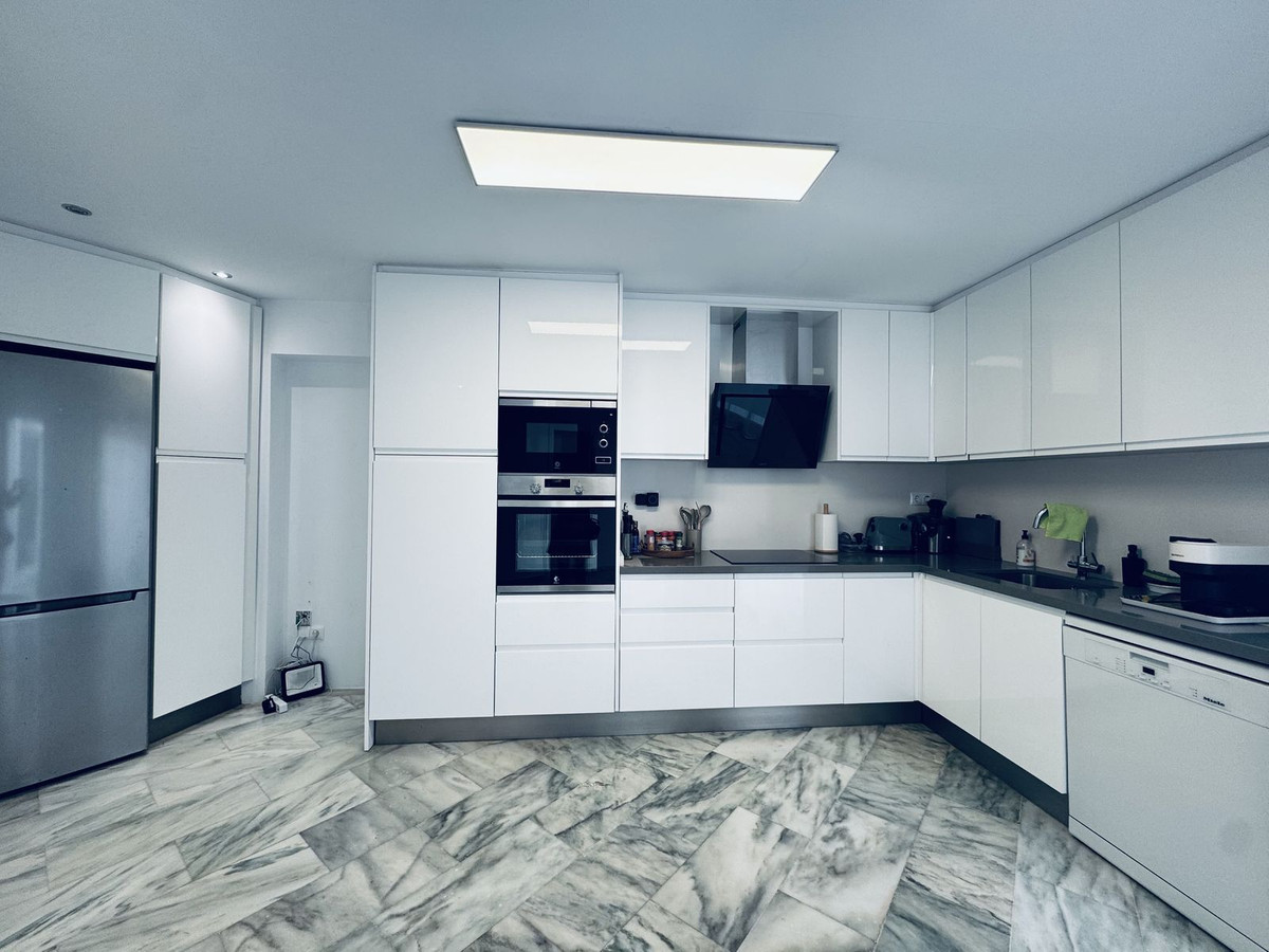 3 Bedroom Apartment for Sale in Marbella — 6