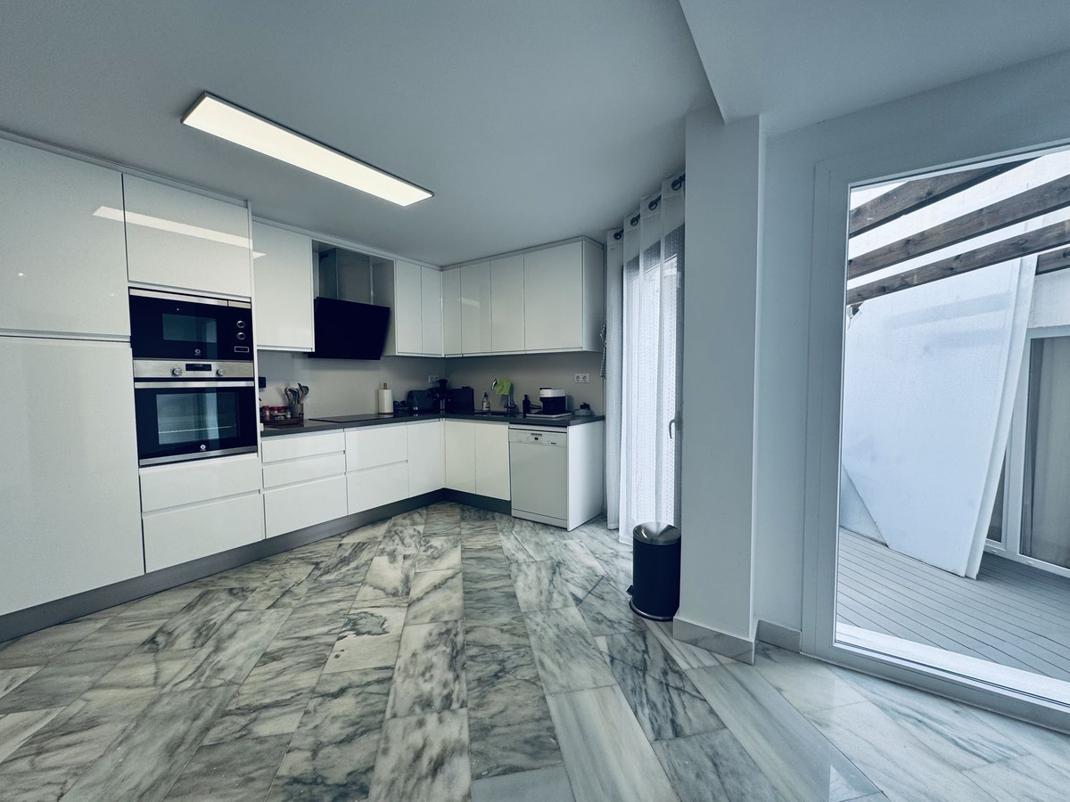 3 Bedroom Apartment for Sale in Marbella — 7