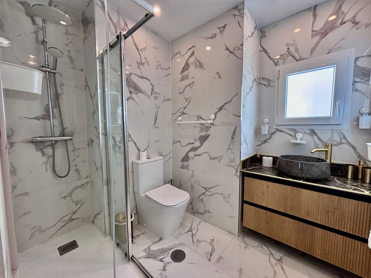 2 Bedroom Apartment for Sale in Marbella — 6