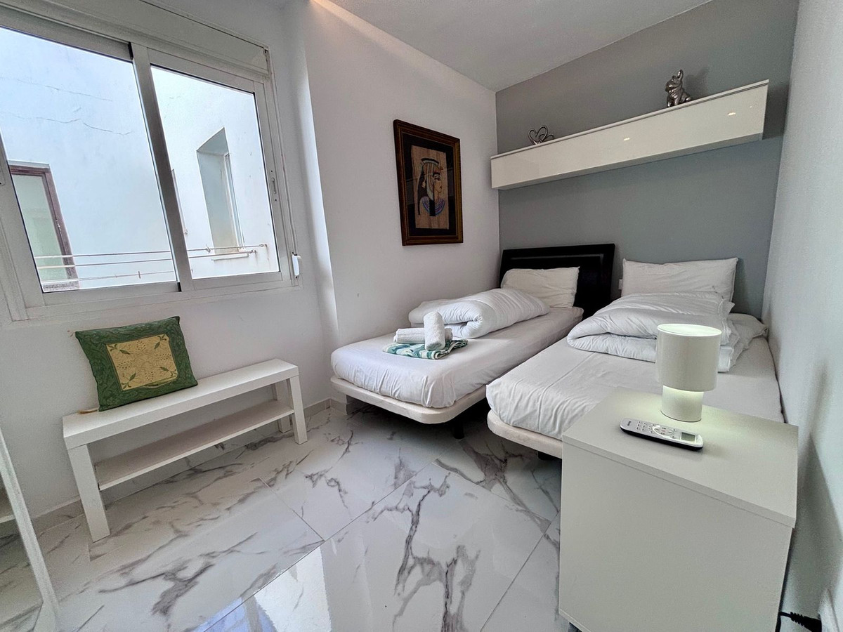 2 Bedroom Apartment for Sale in Marbella — 7