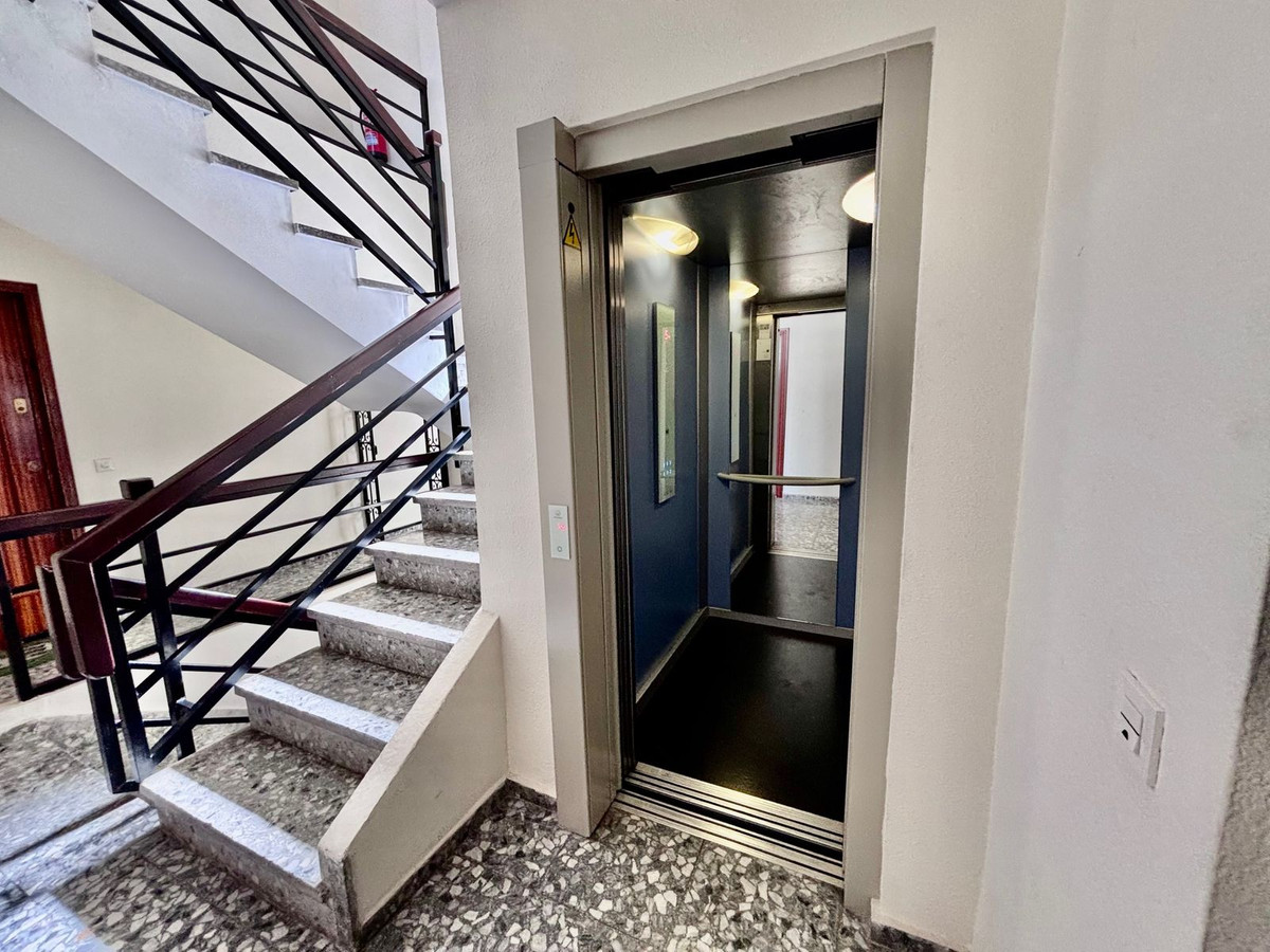 2 Bedroom Apartment for Sale in Marbella — 9
