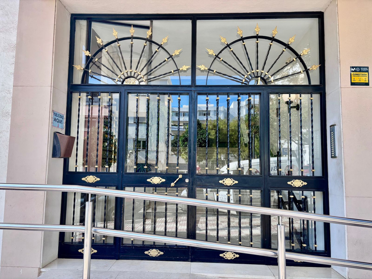 2 Bedroom Apartment for Sale in Marbella — view 10