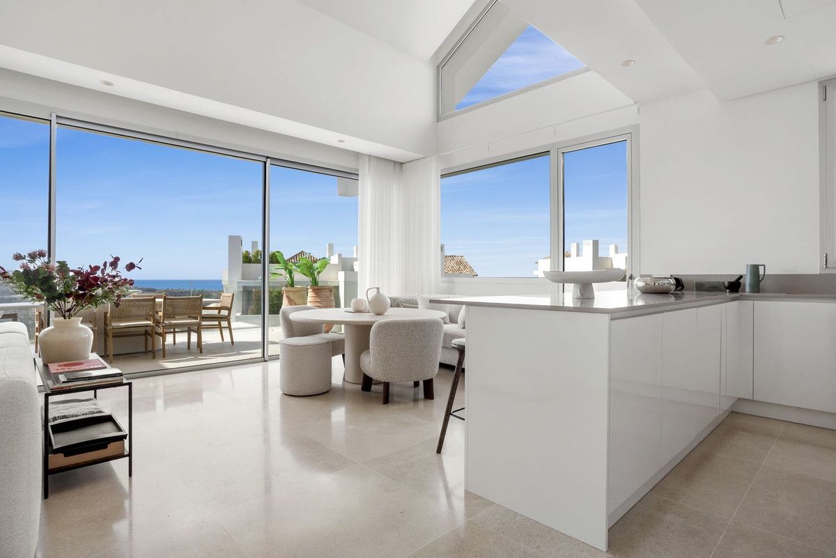 3 Bedroom Apartment for Sale in Benahavís — 3