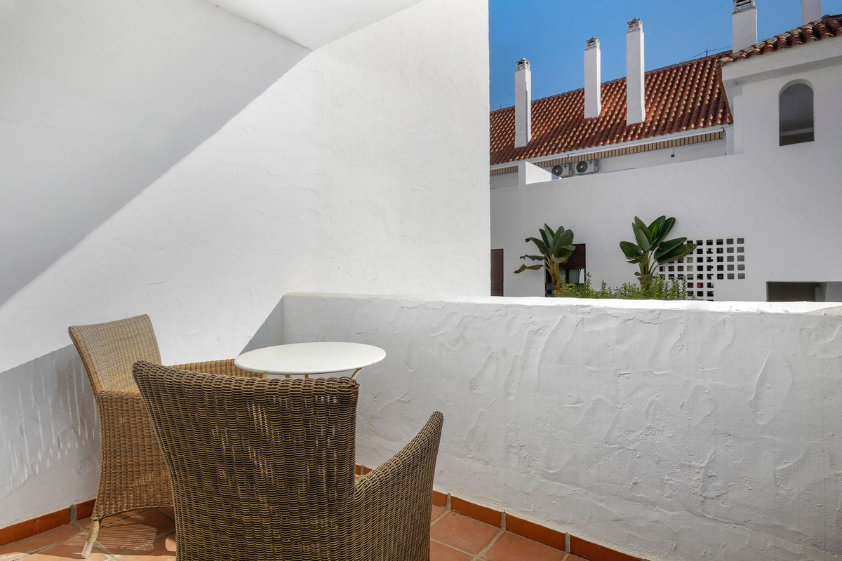 3 Bedroom Apartment for Sale in Nueva Andalucía — 7